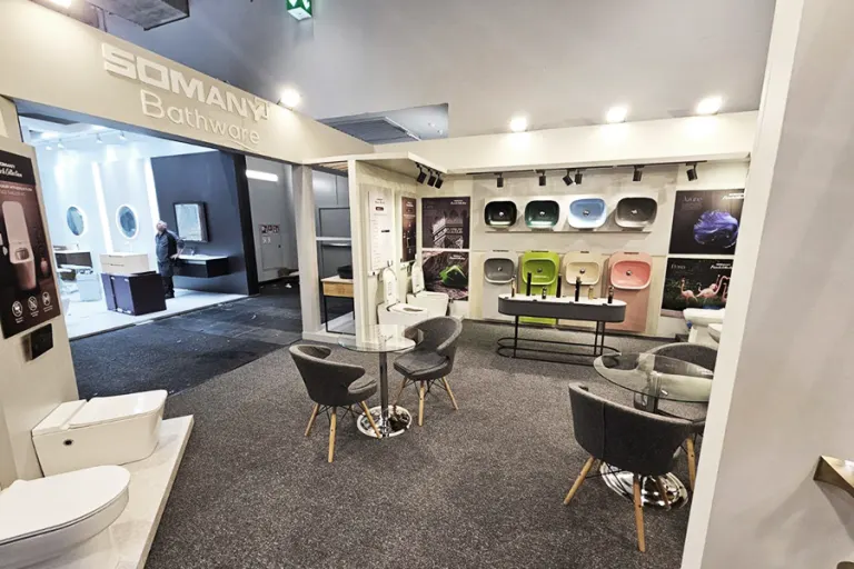 Von Standdesign bis Montage vor Ort: Welche Phasen ein professioneller Messeprozess wirklich umfasst