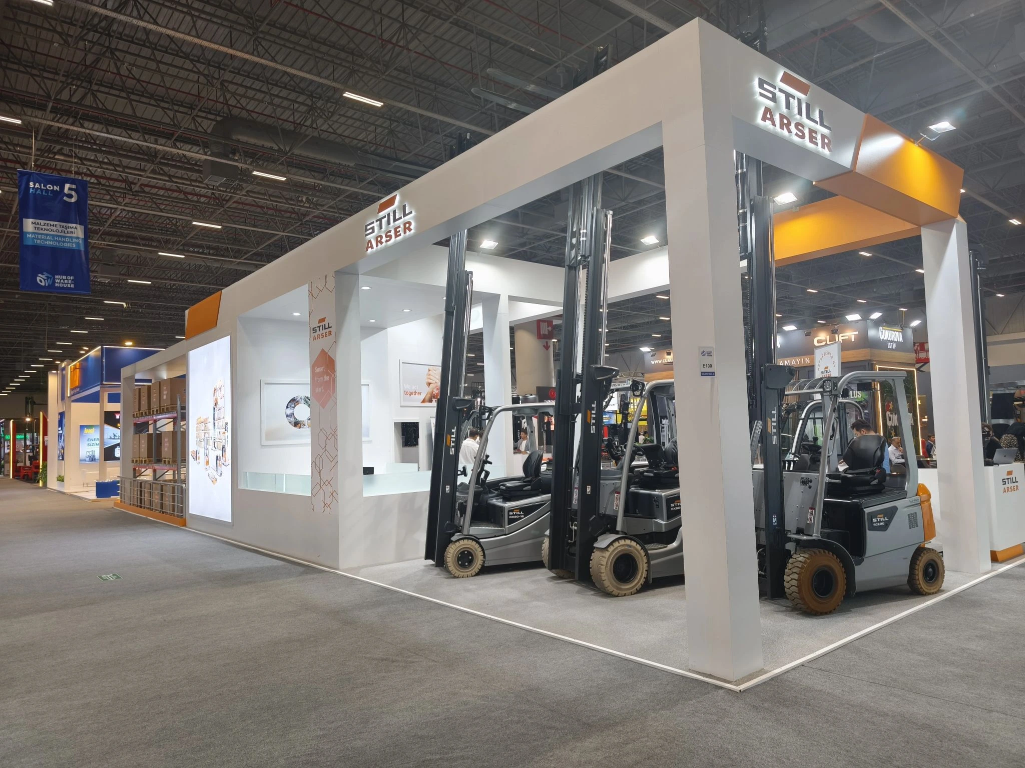 Hub of Warehouse